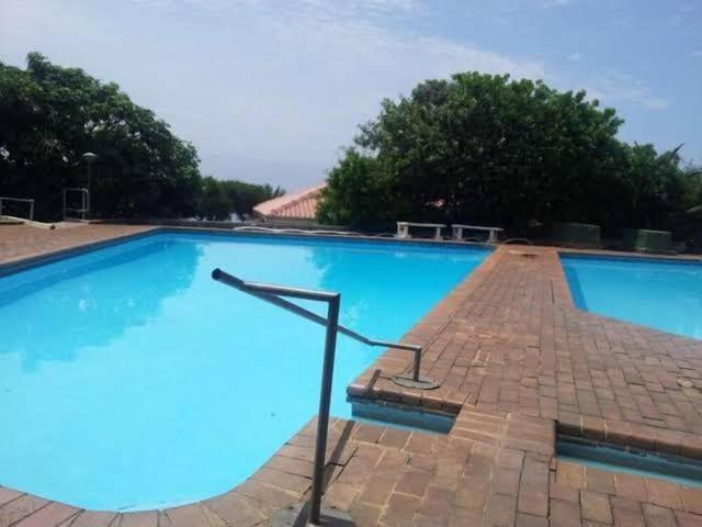 Umdloti Holiday Resort Apartment 514 - Amazing Breaker & Ocean Views Exterior photo