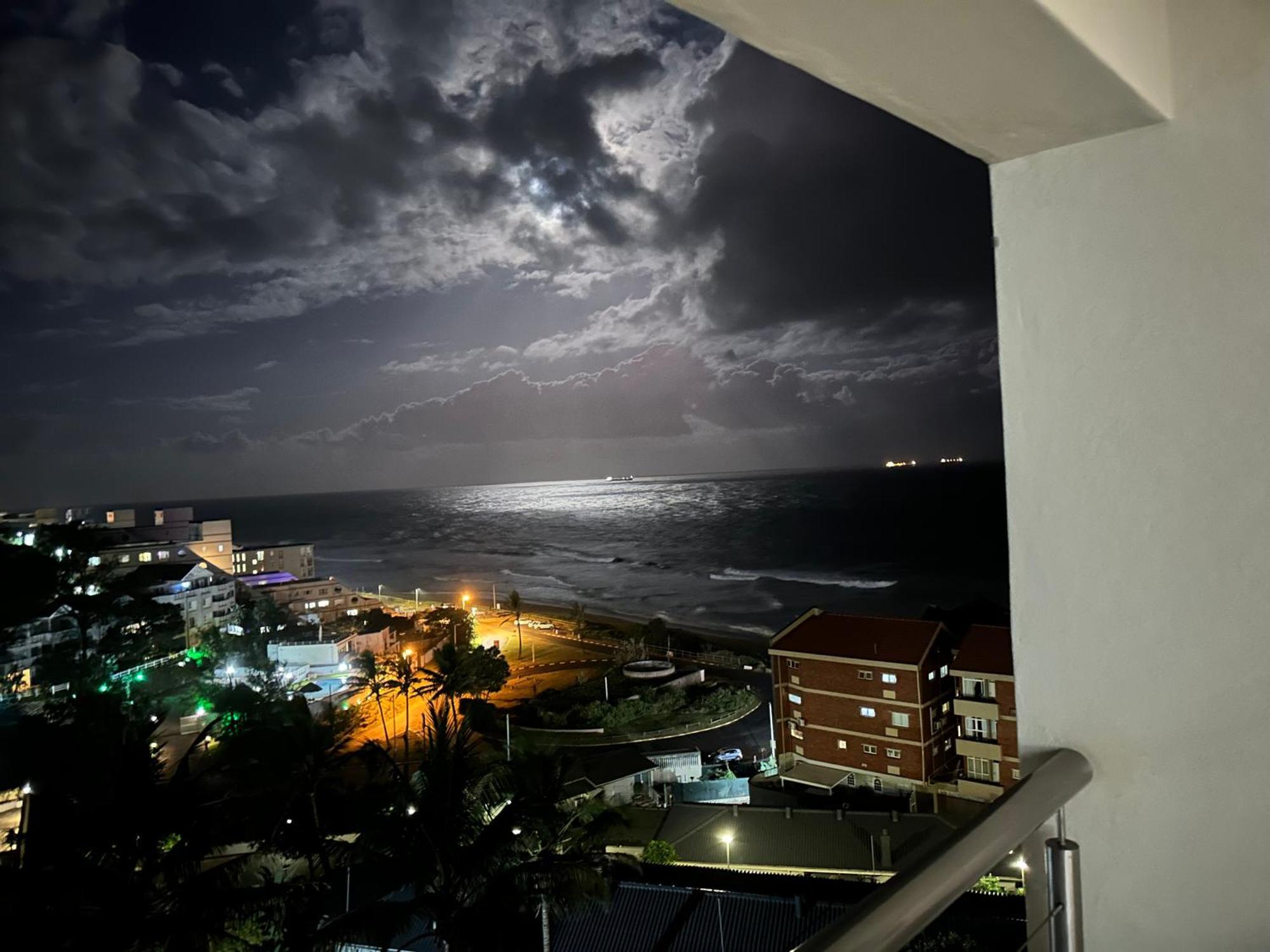 Umdloti Holiday Resort Apartment 514 - Amazing Breaker & Ocean Views Exterior photo